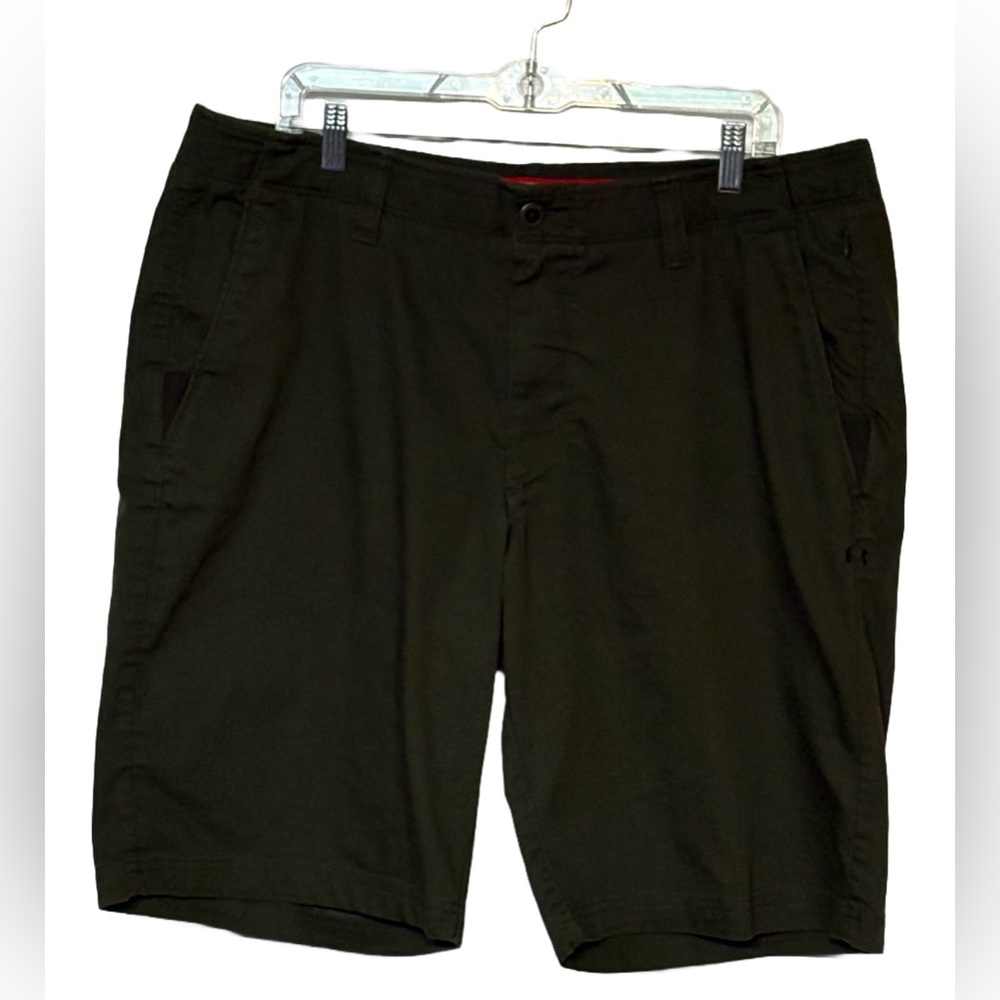🧢 Under Armour HeatGear Shorts Sz 38 • Utility Green • D-Ring Pockets